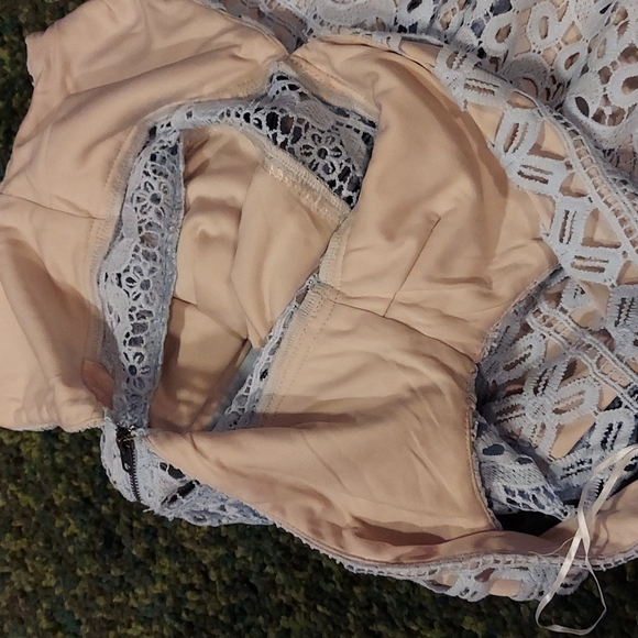 Love Triangle V Neck Lace Overlay Midi Dress Dusky Blue Small - Picture 15 of 17